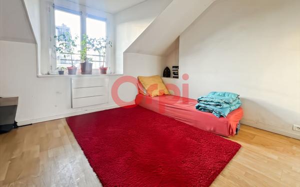 Appartement à vendre    2 pièces • 50,55 m2 Paris 10