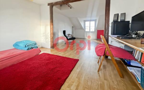 Appartement à vendre    2 pièces • 50,55 m2 Paris 10