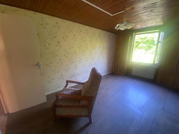 ANCIEN CORPS DE FERME A RENOVER SUR 4 HECTARES