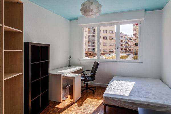 SPECIAL ETUDIANT - ANNECY CENTRE GARE F3 de 80m² meublé