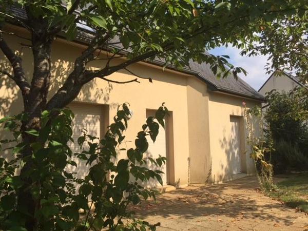 Maison à louer Montfort Sur Meu : 5 pièces, 109m² avec 3 chambre(s) à 1 133€ - AJP Immobilier Pacé