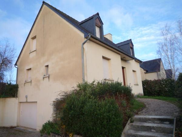 Maison à louer Montfort Sur Meu : 5 pièces, 109m² avec 3 chambre(s) à 1 133€ - AJP Immobilier Pacé