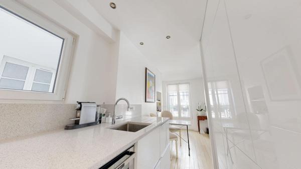 Appartement Paris 1er arrondissement 2 pièces 41.5 m2