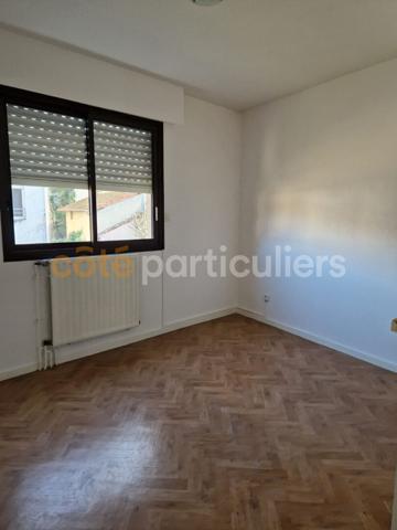 Vente
                Appartement60,43 m² - 3 Pièces -
                    MONT DE MARSAN (40000)