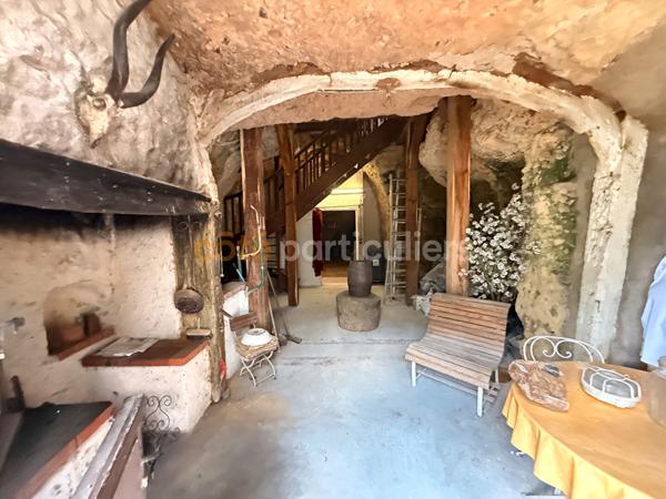 Vente
                Maison32 m² - 2 Pièces -
                    AMBOISE (37400)