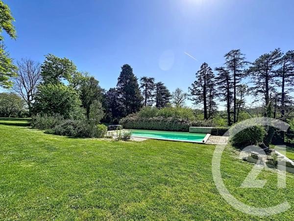 Maison à vendre  20 pièces - 710,84 m2 LEBOULIN - 32
