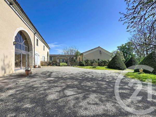 Maison à vendre  20 pièces - 710,84 m2 LEBOULIN - 32