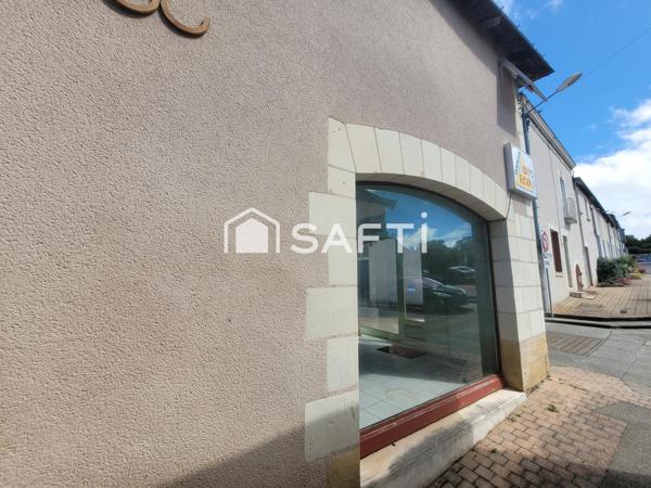 LOCAL COMMERCIAL coeur de marché avec Sanitaires