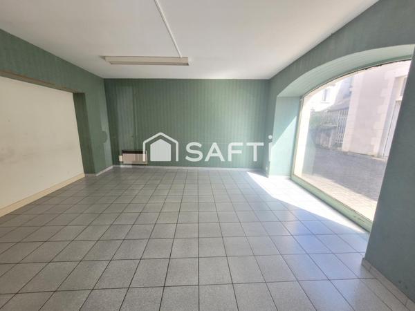 LOCAL COMMERCIAL coeur de marché avec Sanitaires