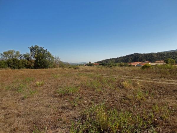 Dpt Pyrénées Orientales (66), à vendre ESPIRA DE CONFLENT terrain constructible de 535 m², plat