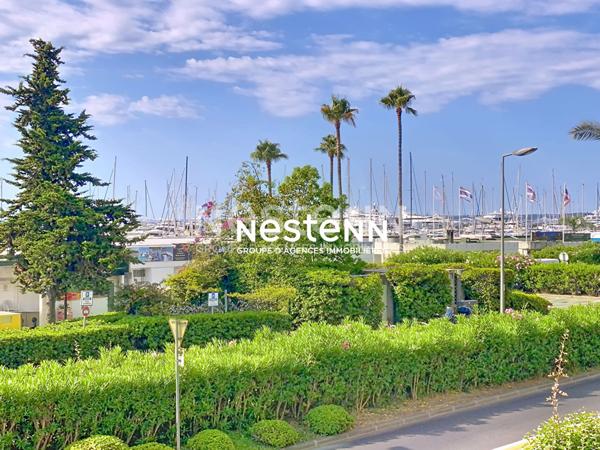 STUDIO - 26m2 - VUE MER - TERRASSE - BOX FERME - PISCINE - GARDIEN