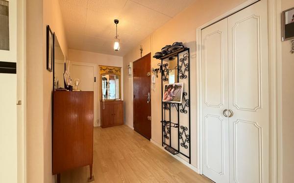 Appartement à vendre    4 pièces •  Royan