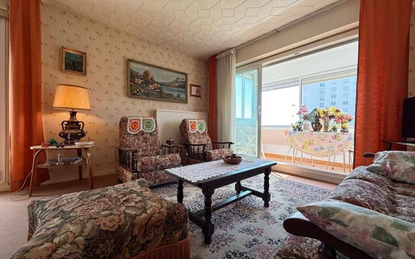 Appartement à vendre    4 pièces •  Royan