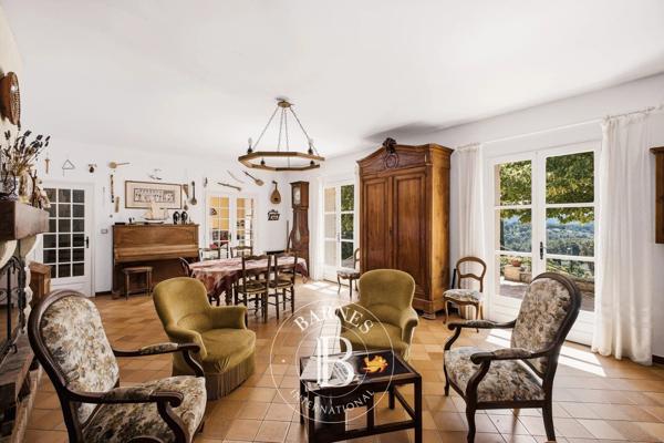 Marseille 11ème, Maison 5 Chambres -  206 m² à vendre