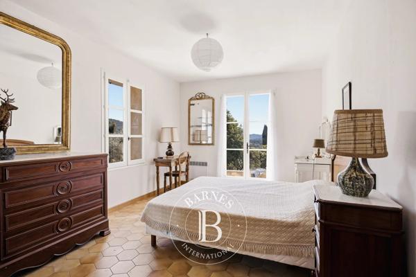 Marseille 11ème, Maison 5 Chambres -  206 m² à vendre