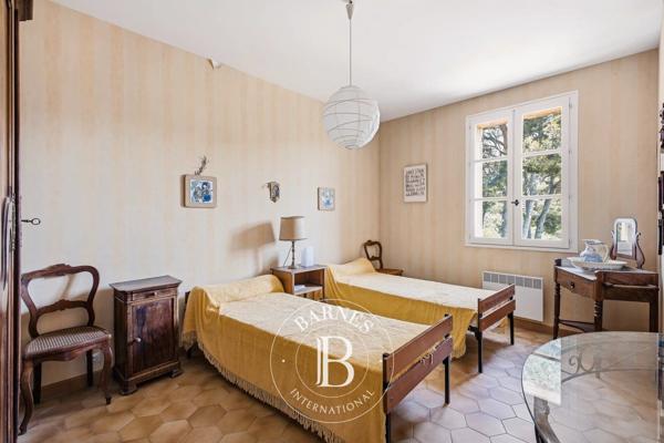 Marseille 11ème, Maison 5 Chambres -  206 m² à vendre