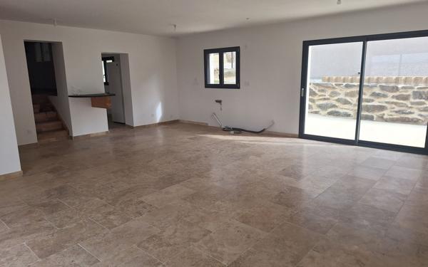 Maison à vendre    4 pièces •  Clérieux