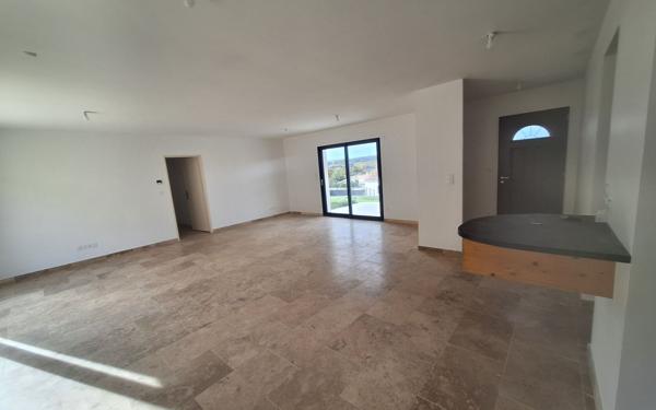 Maison à vendre    4 pièces •  Clérieux