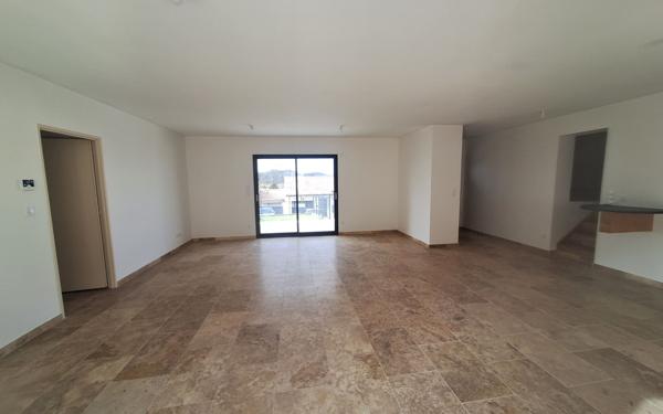 Maison à vendre    4 pièces •  Clérieux