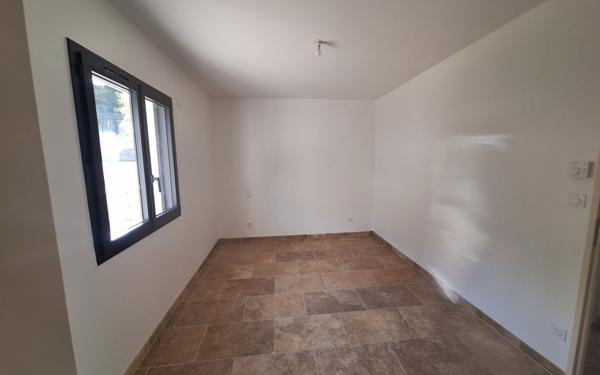 Maison à vendre    4 pièces •  Clérieux