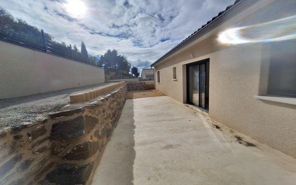 Maison à vendre    4 pièces •  Clérieux