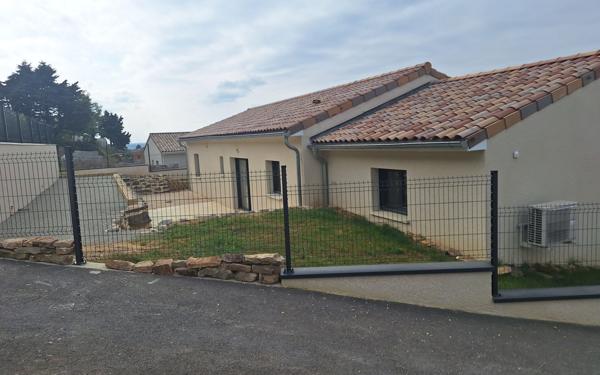 Maison à vendre    4 pièces •  Clérieux