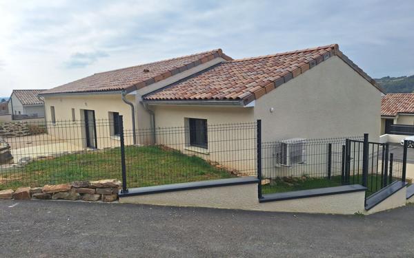 Maison à vendre    4 pièces •  Clérieux