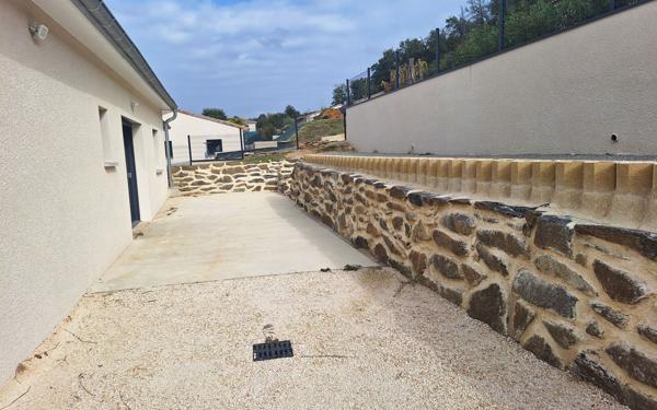 Maison à vendre    4 pièces •  Clérieux