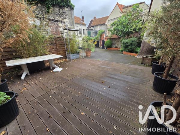 Immeuble à vendre 230 m² Louvres