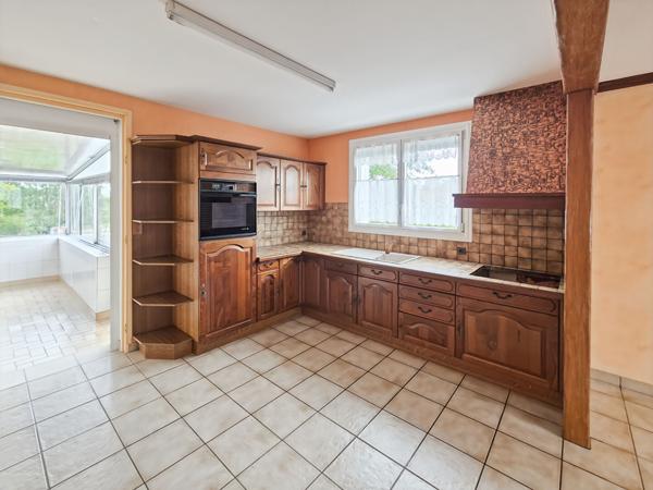 Maison sous-sol sur 2180 m² de terrain