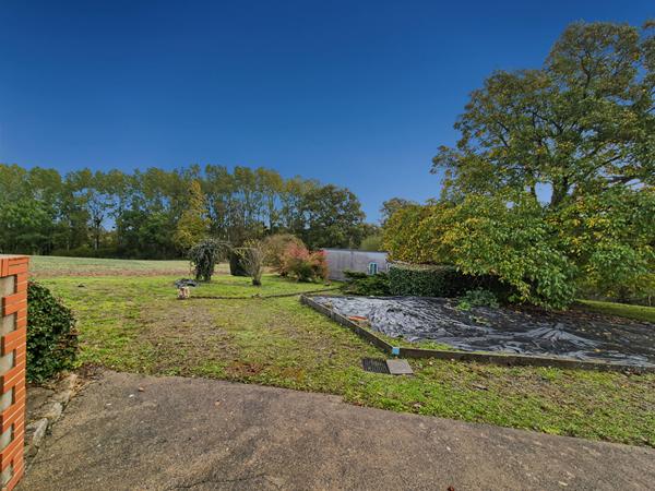 Maison sous-sol sur 2180 m² de terrain