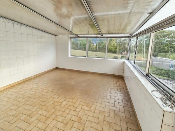 Maison sous-sol sur 2180 m² de terrain