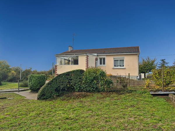 Maison sous-sol sur 2180 m² de terrain