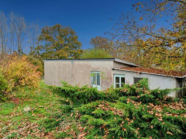 Maison sous-sol sur 2180 m² de terrain