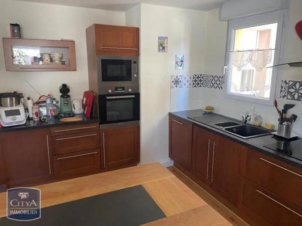 Appartement à louer 3 pièces 64.4m² Marguerittes (30320)
