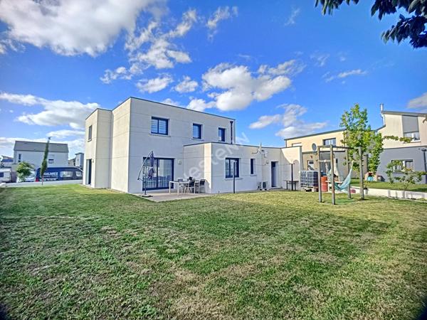 Trégueux Maison contemporaine, 4 chambres, proche commodités, vivable de plain-pied