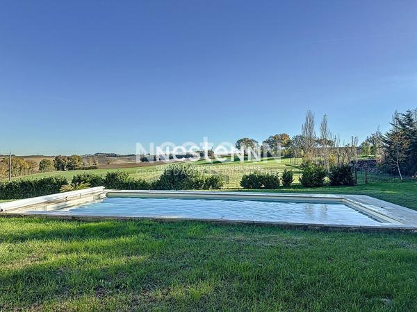 A vendre Maison 7 pieces 168 m2 avec garage, piscine, terrain