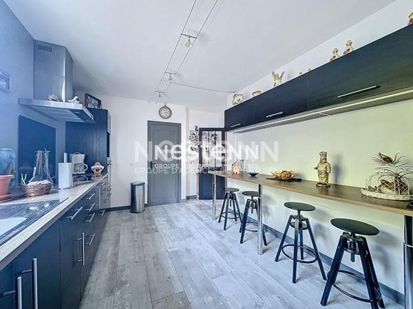 A vendre Maison 7 pieces 168 m2 avec garage, piscine, terrain