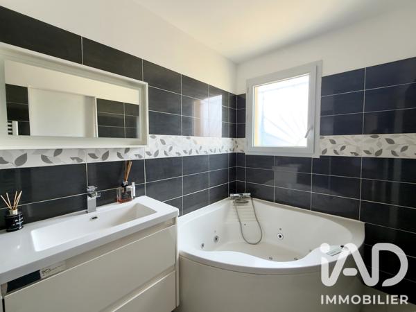 Maison à vendre 4 pièces 84 m² Saint-Saturnin