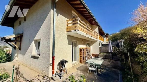 Maison familiale sur trois niveaux 