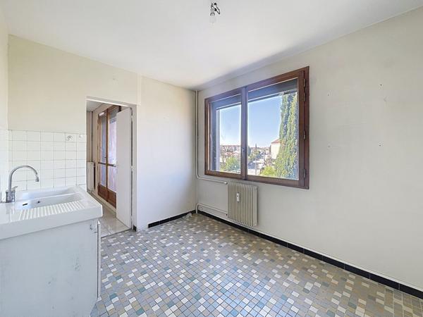 Appartement Manosque 4 pièces 83 m2 avec balcon et cave