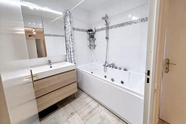 COURBEVOIE FAUVELLES – 4 PIÈCES LUMINEUX AVEC BALCON 9,5 m2