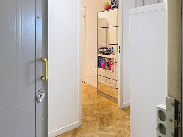 Courbevoie – 4 pièces lumineux de 87 m² avec balcon, parking et cave