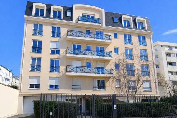 Courbevoie – 4 pièces lumineux de 87 m² avec balcon, parking et cave