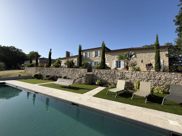 Sublime Propriété de Campagne avec Gîte, Piscine et 6 ha