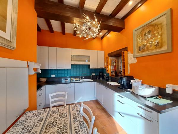 Sublime Propriété de Campagne avec Gîte, Piscine et 6 ha