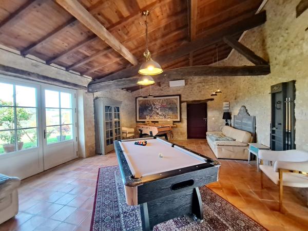Sublime Propriété de Campagne avec Gîte, Piscine et 6 ha