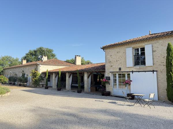 Sublime Propriété de Campagne avec Gîte, Piscine et 6 ha