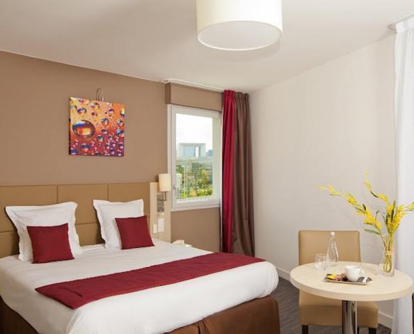 INVESTISSEMENT LOCATIF  Nanterre  Résidence Affaires Residhome Nanterre La Défense  6,56 % de rentabilité