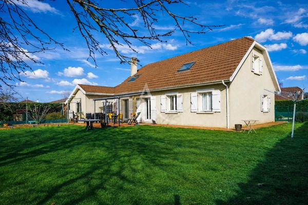 Maison 7 pièces, 138 m², garage double, terrain 1 000 m², Lons bas de ville